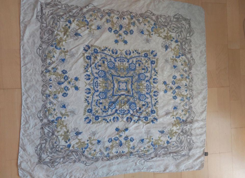 100% jedwab apaszka 84x84 błekit