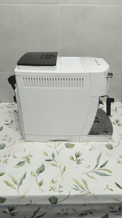 Cafeteira De'Longhi Magnífica Start