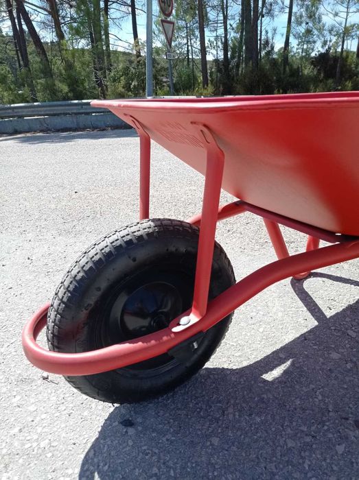 Carro / Carrinho de Mão 90 Litros - Novo