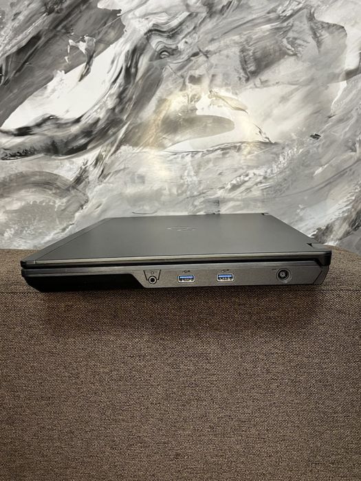 Ноутбук Fujitsu h780 розпродаж