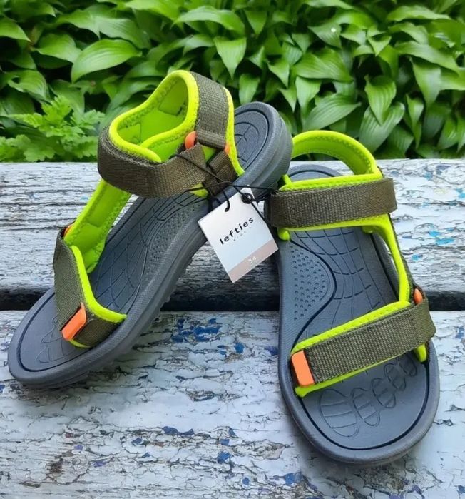 Босоніжки Lefties