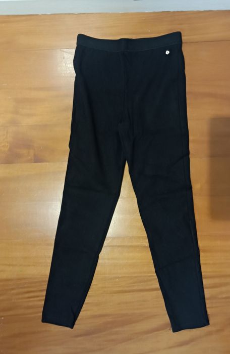 Lefties pretas com elástico na cintura