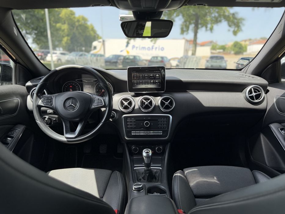 Mercedes-Benz A180d | Nacional