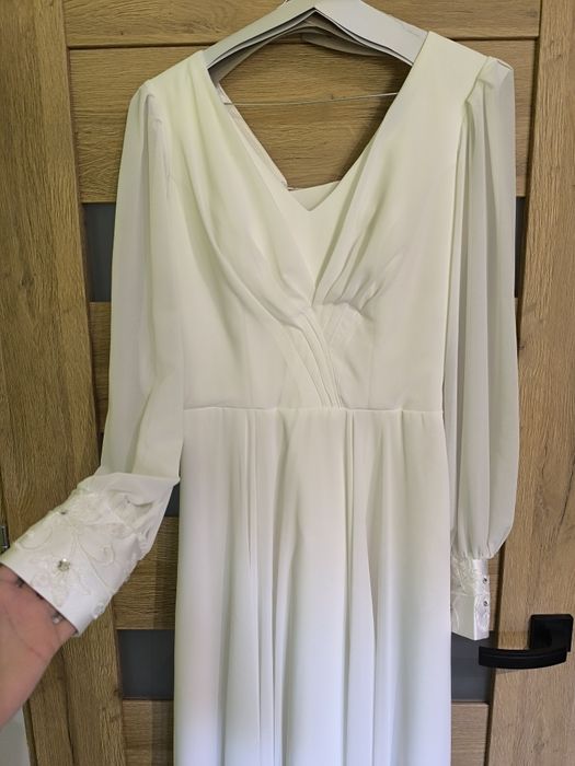 Piękna suknia ślubna Boho dla wysokich