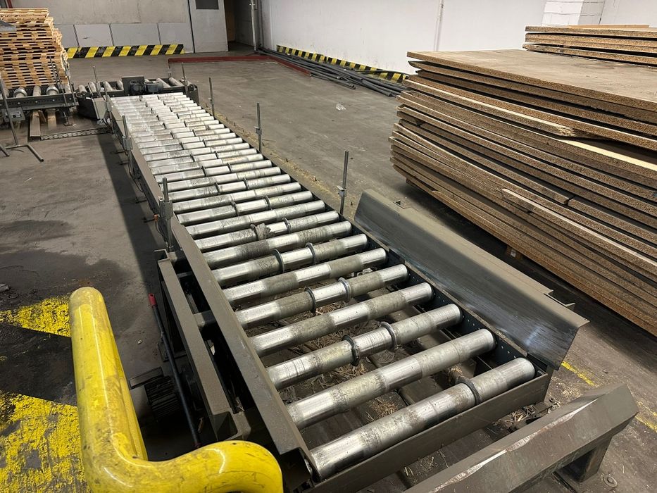 Przenośnik rolkowy linia do spinania i owijania palet