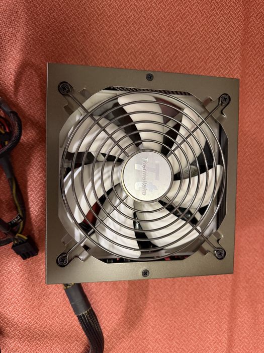 Zasilacz modularny Thermaltake Toughpower QFan 850W Sprawny!