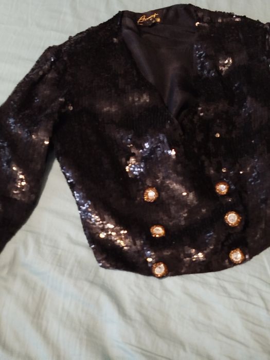 Czarna krótka marynarka cekiny Apart Fashion XL 42