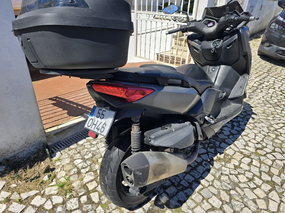 YAMAHA X-MAX 400