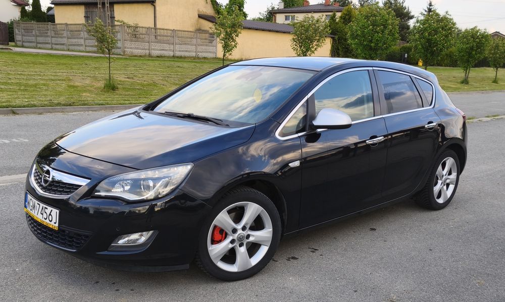 Astra J 1.6 turbo 180km LPG Stag bogata wersja wyposażenia Cosmo