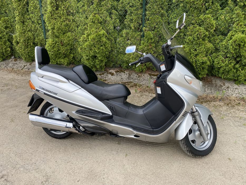 Suzuki Burgman AN 400 maly przebiegskuter motocykl super stan