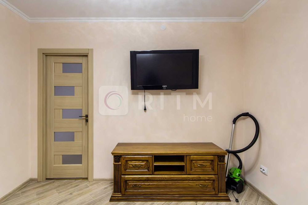 Здається в оренду квартира з меблями і технікою в центрі міста