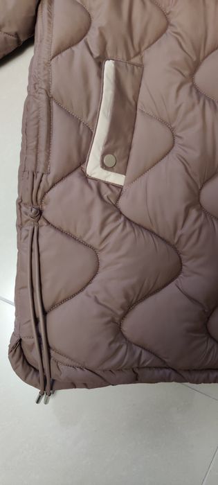 Жіноча зимова куртка