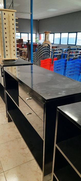 Balcões e acessórios para loja (NOVOS)