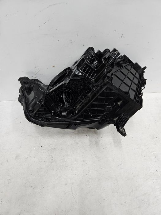 Lampa przód prawa Audi Q3 83A lift full led