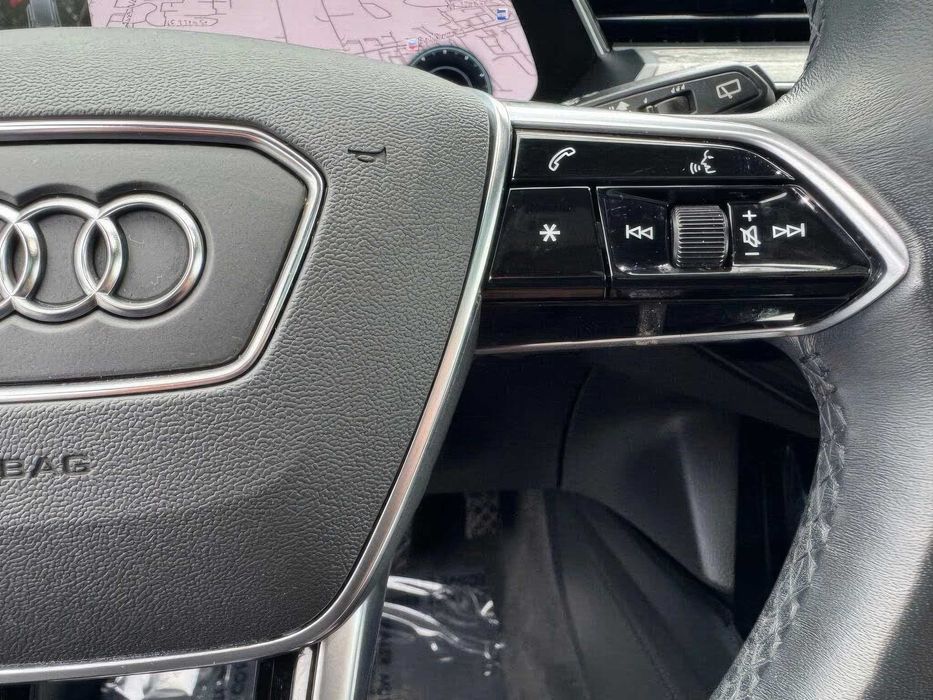 Audi e-tron S Premium Plus quattro Sportback      2023