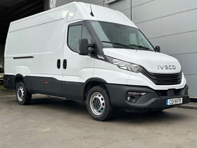 Iveco DAILY 35S16 A8 ( cx. automática)