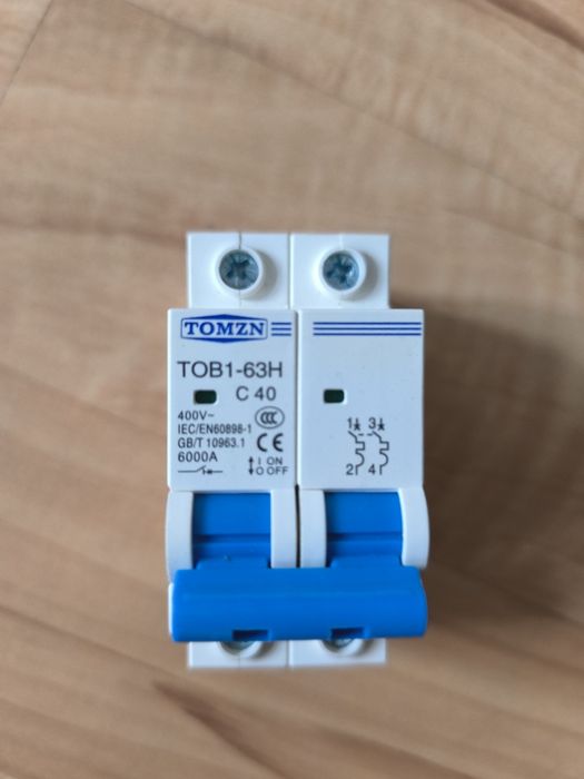 Wyłącznik nadprądowy TOB1-63H C40 2P 40A Dwubiegunowy MCB 6000A TOMZN
