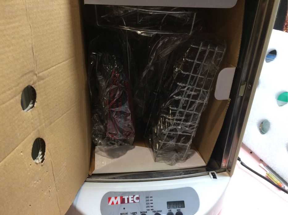 Maquina de fazer pao eletrica