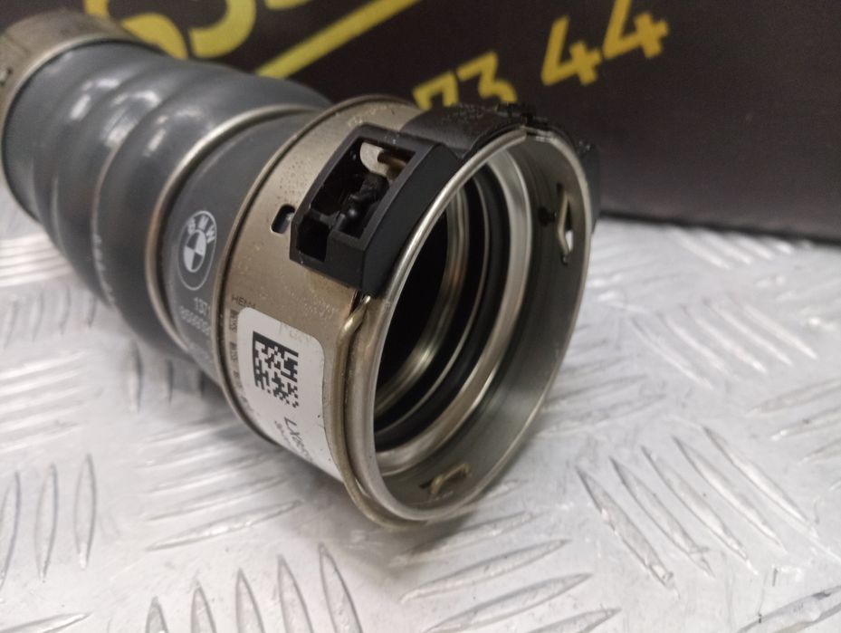 Патрубок інтеркулера BMW X5 G05 13718599391 Патрубок интеркулера шланг