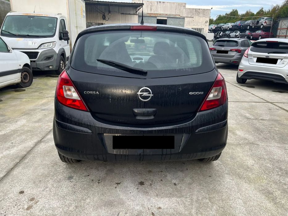 Para peças OPEL Corsa D