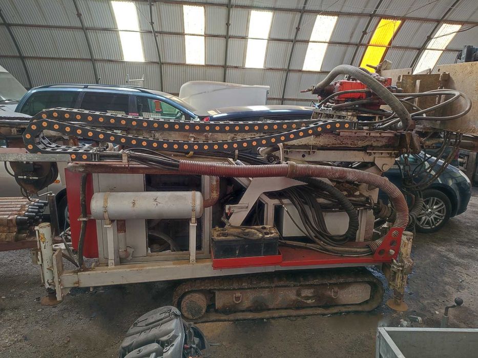 COMACCHIO GEO 305 wiertnica geotechniczna na gąsienicach 2005 rok