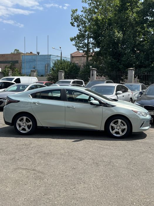 Продам Chevrolet Volt