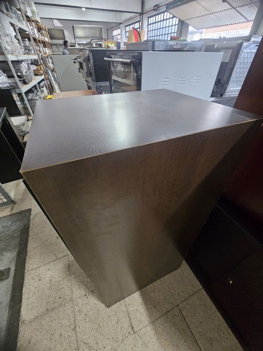 Armário escritório porta vidro