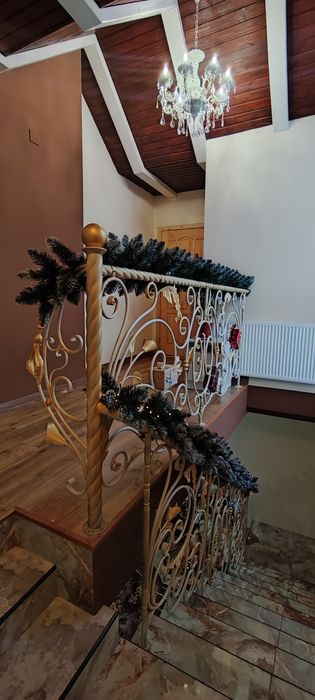 Котедж у  Славську .Без господарів великі компанії до 15 осіб.