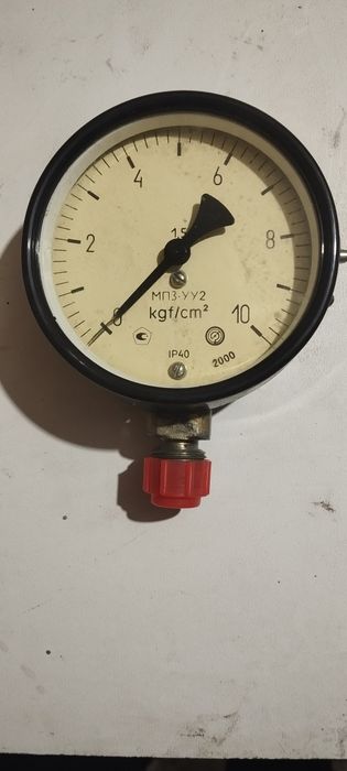 Манометр новый.  .