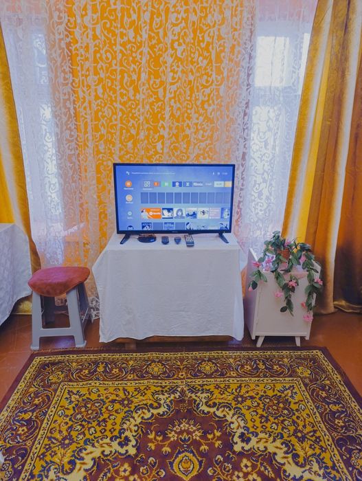 Сдаётся от хозяики 1 ком . квартира  в близи ЖД .5 спальных мест.