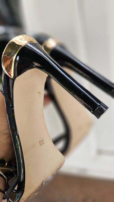 Buty na obcasie szpilki Guess roz 38