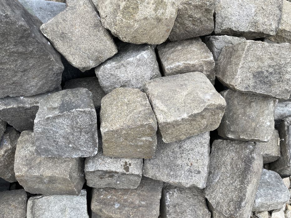 Granit duza kostka granitowa
