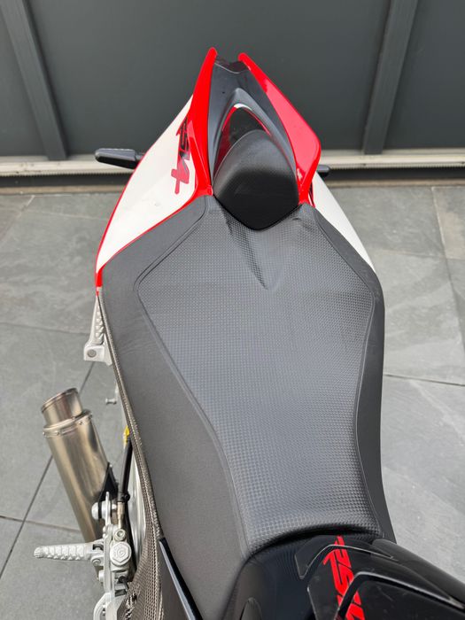 Aprilia RSV4 1000 Factory
