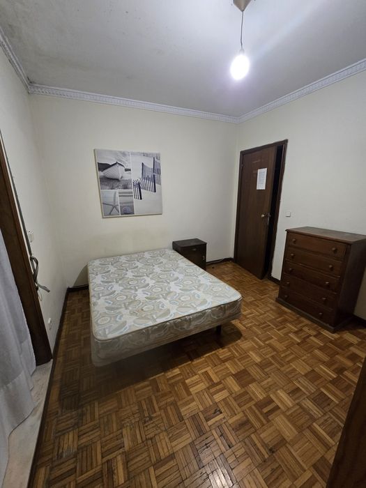 Quarto suite ao Corte Inglês Gaia