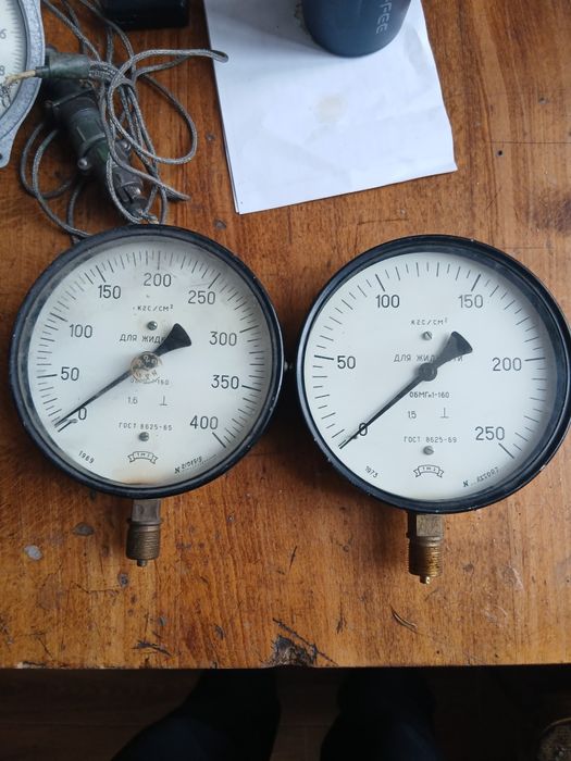 Манометри образцовий,и для жидкостей