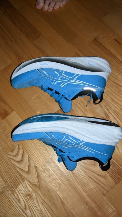 Терміново Бігові Кросівки Asics Gel Nimbus 26 45 29см