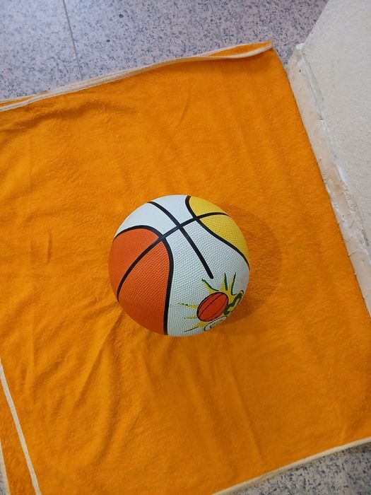 Bola de Basket em bom estado