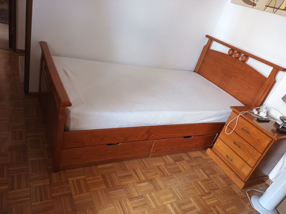 Cama e roupeiro impecavel