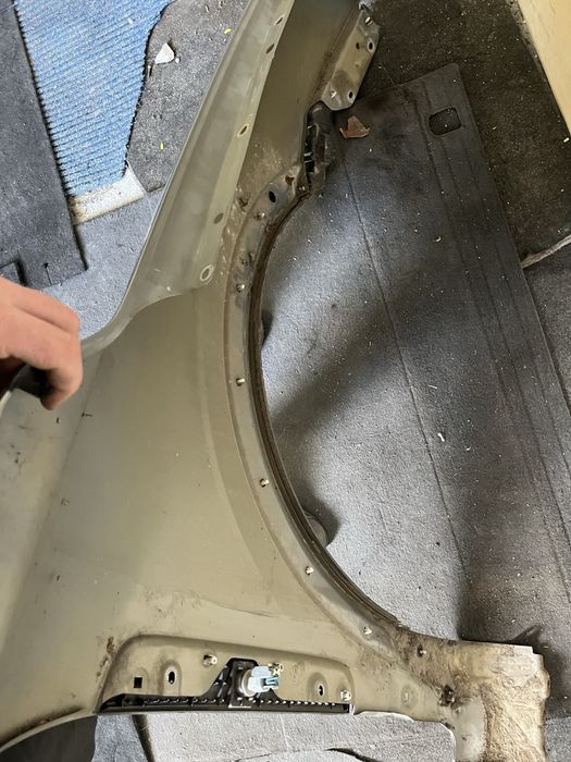 Opel antara lift blotnik