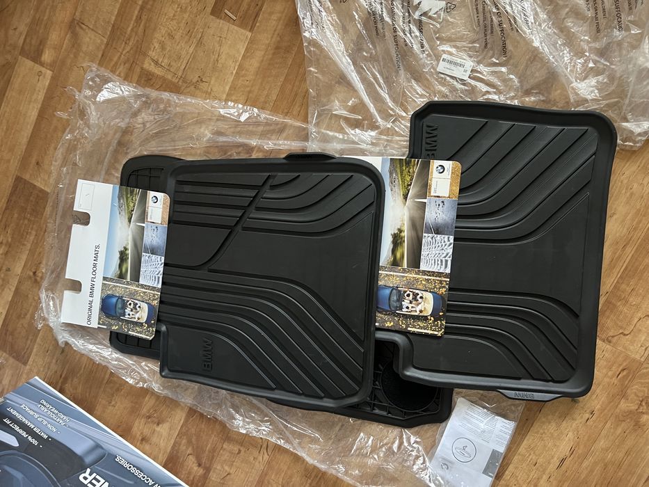 Нові коврики оригінал BMW 3 (G20,G21, F30, i-4,F34), 4 (F32,F36) велюр