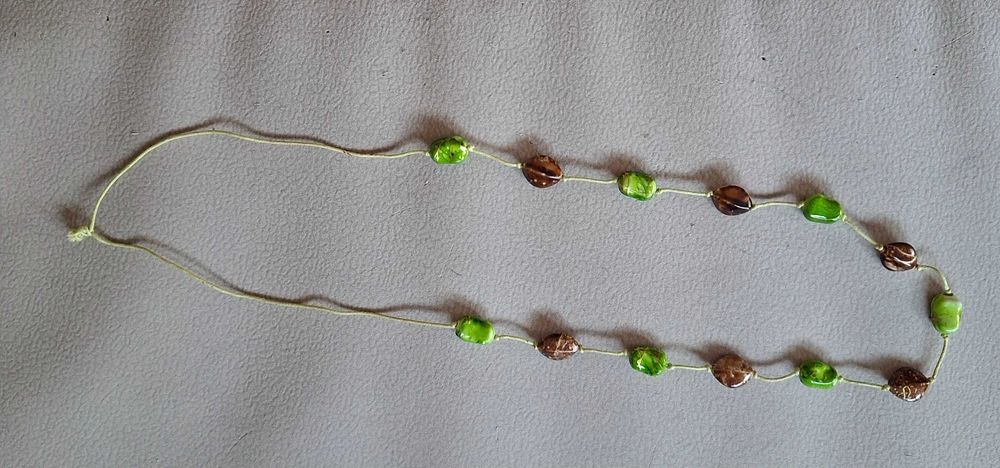 Colares como novos 3 euros cada. O conjunto 20€