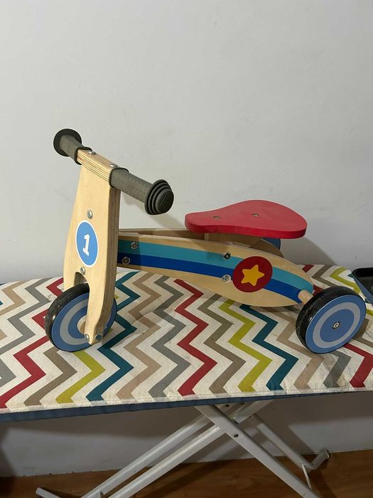 Triciclo de Bebé em Madeira