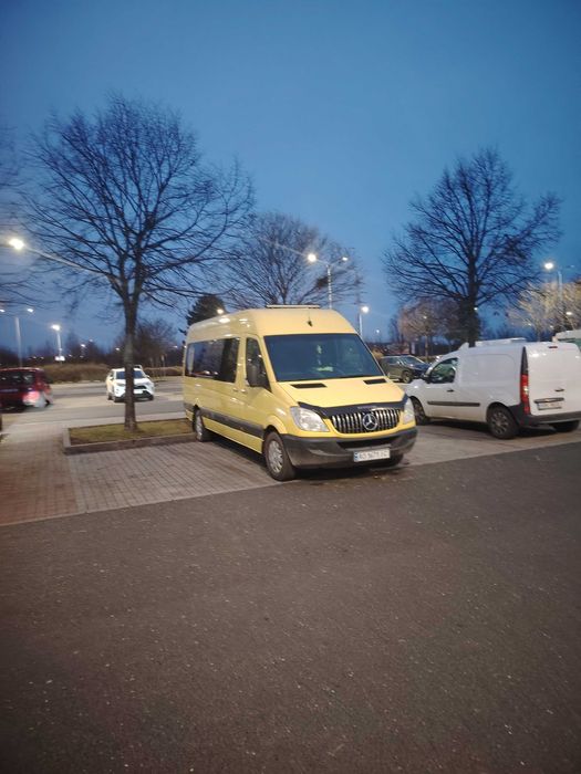 Автомобіль спринтер