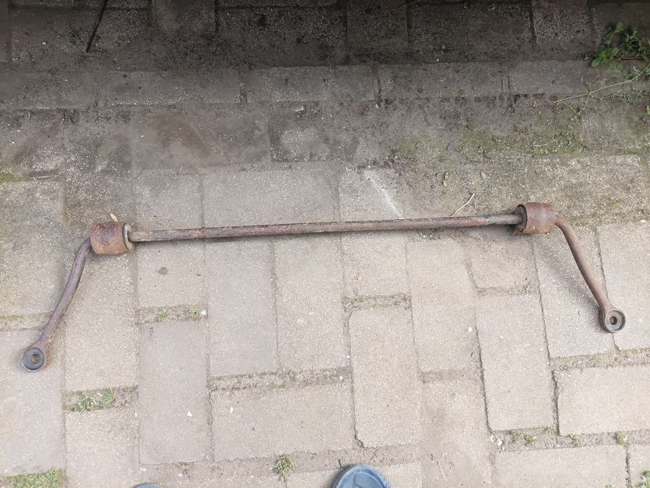 Продам стабилизатор поперечной устойчивости.