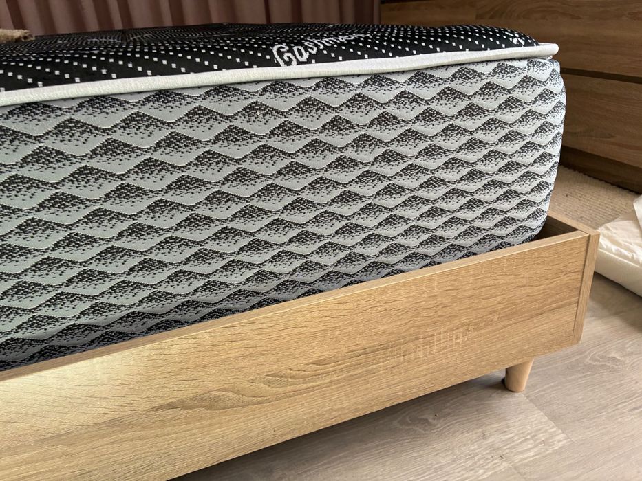 Cama + colchão como Novo