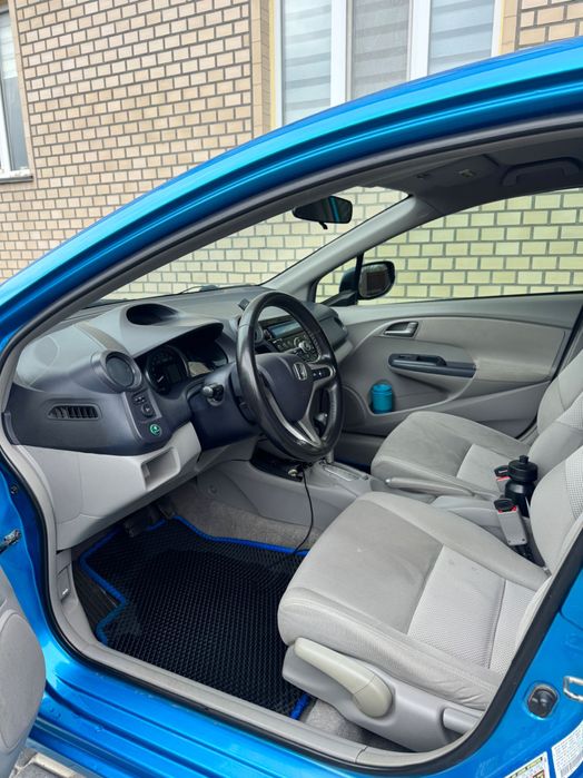 Автомобіль Honda Insight