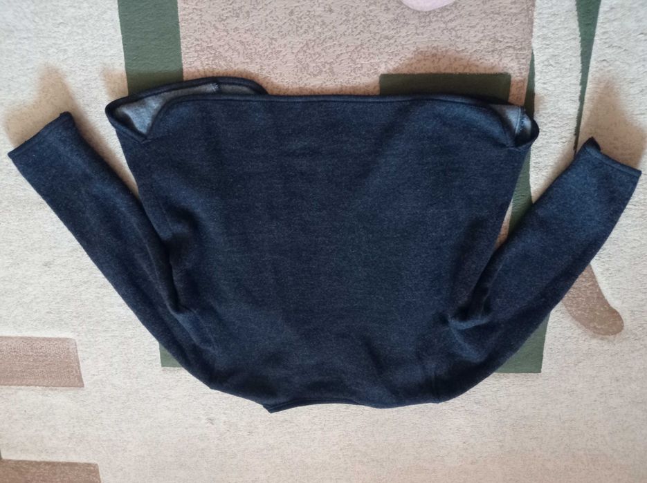 Продам чоловічі брюки та 2 жіночі кофти в гарному стані