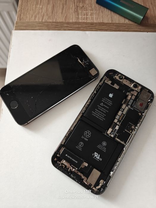 Продам Iphone X/5s (цена за ОБА!)