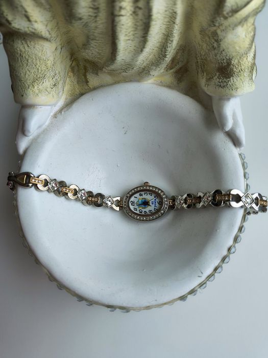 Часы наручные женские