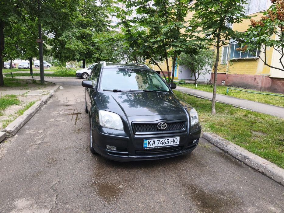 Продам тойота авенсіс